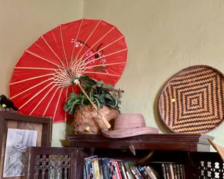 paper umbrella, basket