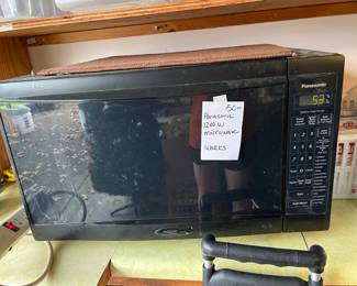 #83	Panasonic 1200w Microwave (works)	 $ 50.00 																												