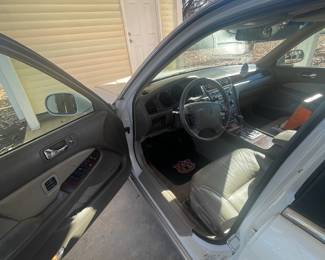 1998 Acura RL 3.5 Special Edition 4dr Sedan - 150,000 MILES. OFFERS ONLY.