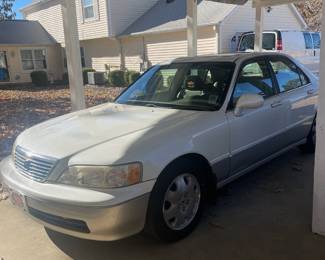 1998 Acura RL 3.5 Special Edition 4dr Sedan - 150,000 MILES. OFFERS ONLY.