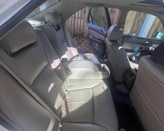 1998 Acura RL 3.5 Special Edition 4dr Sedan - 150,000 MILES. OFFERS ONLY.