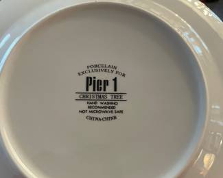 #73	Pier 1 Set of 8 Christmas Tree Dessert/Salad Plates	 $ 20.00 																												