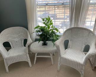 #10	White wicker side chairs w/oval table 26x17x16	 $ 100.00 																												