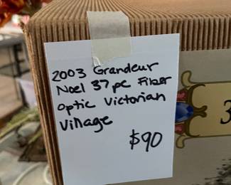 #91	2003 Grandeur Noel 37pc Fiber Optic Victorian Village	 $ 90.00 																												