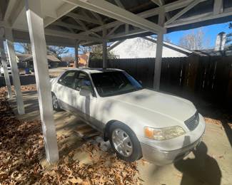 1998 Acura RL 3.5 Special Edition 4dr Sedan - 150,000 MILES. OFFERS ONLY.