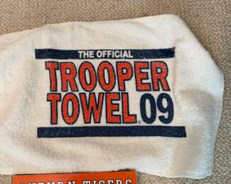 #97	Auburn 2004 Season 5pc set (season tickets, towel, conference shirt, commemorative book, sports illustrated)	 $ 45.00 																												