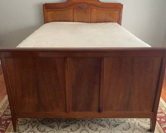 "Ravishing Rhodes Hill " in Martinez, GA Starts Closing Mon 12/8 at 8p.Pickup is Wed 12/10 from 2-6pm.  Please click here to view more photos, descriptions, and current bids:  https://ctbids.com/estate-sale/40812