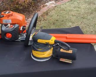 "Ravishing Rhodes Hill " in Martinez, GA Starts Closing Mon 12/8 at 8p.Pickup is Wed 12/10 from 2-6pm.  Please click here to view more photos, descriptions, and current bids:  https://ctbids.com/estate-sale/40812