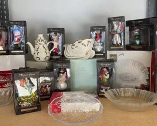 "Ravishing Rhodes Hill " in Martinez, GA Starts Closing Mon 12/8 at 8p.Pickup is Wed 12/10 from 2-6pm.  Please click here to view more photos, descriptions, and current bids:  https://ctbids.com/estate-sale/40812