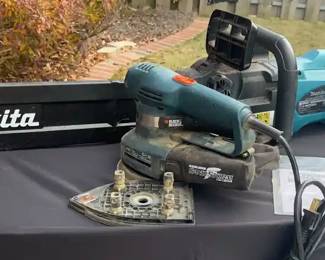 "Ravishing Rhodes Hill " in Martinez, GA Starts Closing Mon 12/8 at 8p.Pickup is Wed 12/10 from 2-6pm.  Please click here to view more photos, descriptions, and current bids:  https://ctbids.com/estate-sale/40812