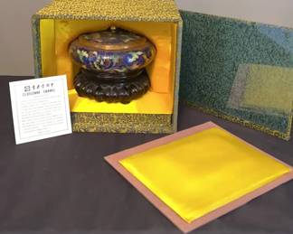 "Ravishing Rhodes Hill " in Martinez, GA Starts Closing Mon 12/8 at 8p.Pickup is Wed 12/10 from 2-6pm.  Please click here to view more photos, descriptions, and current bids:  https://ctbids.com/estate-sale/40812