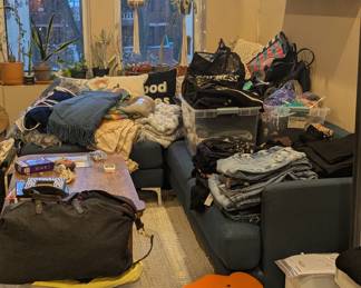 Clothing brands like Levis, Zara, Express, Topshop Jamie, and many more!