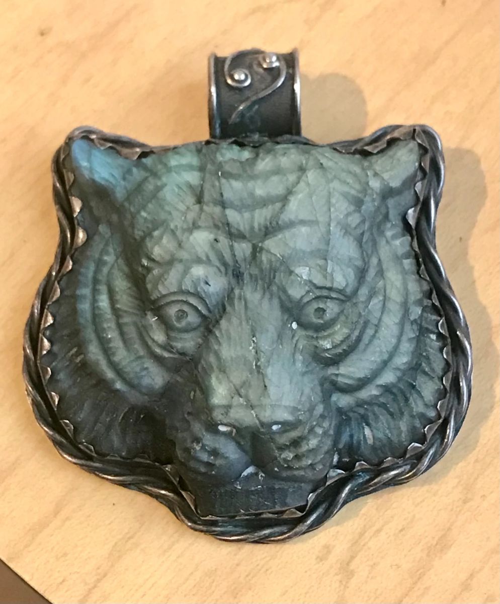 Huge carved labradorite cat pendant!