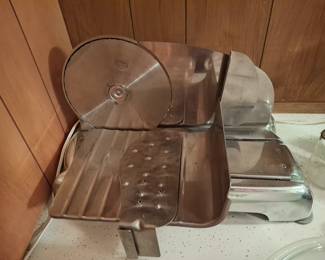 MEAT SLICER