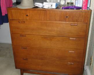 American of Martinsville Dresser