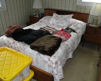 American of Martinsville Bed Nightstands and two dressers