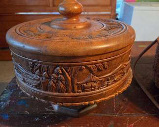 Vintage Wooden Cake Carrier