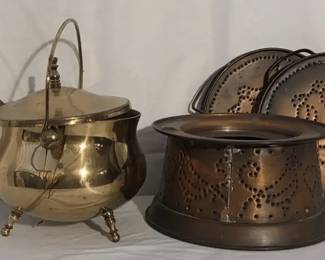 "Aiken Vintage Treasures" in Aiken, SC Starts Closing Tue 12/9 at 8p. Pickup is Thu 12/11 from 3-6p.  Please click here for more photos, descriptions, and current bids:  https://ctbids.com/estate-sale/40888