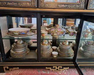 Set of gold painted china - many pieces