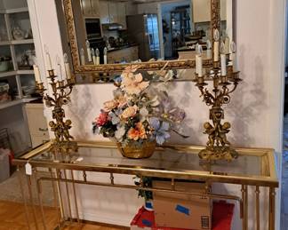 Brass table, pr candelabra, wall mirror