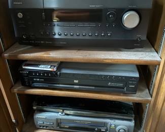 Integra DTR 30.7
Sony dvd player
Panasonic vhs player 