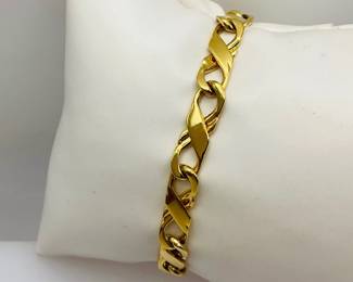 Gold plated 6.5" bracelet. 