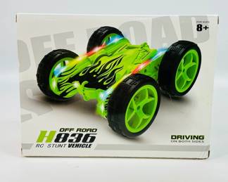 Off Road H836 RC Stunt Vehicle, two-sided driving, remote control, 180 degree reversal, and more. 