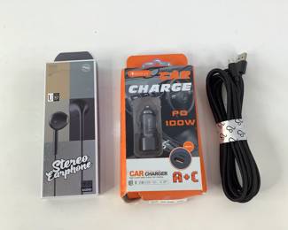 This set features a Qualcomm Metal & ABS Car Charger with Quick Charge 3.0 technology for fast, safe vehicle charging, along with Unipha Music 19 (U19) wired stereo headphones equipped with a built-in mic, noise isolation, and a black USB-C charging cable. 