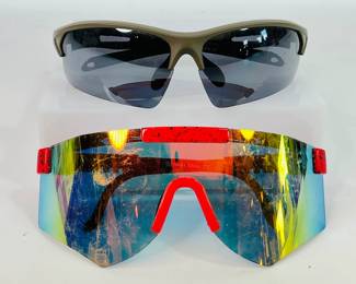 Images sunglasses and (1) unmarked pair of sunglasses with reflective lenses. See photos for detail. 