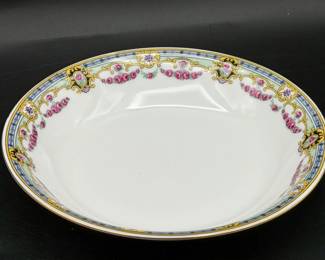 Signed Victoria (Czech) Rose Garland VIT34 Art Deco