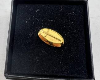 14K Yellow Gold Oval Cross Pin
