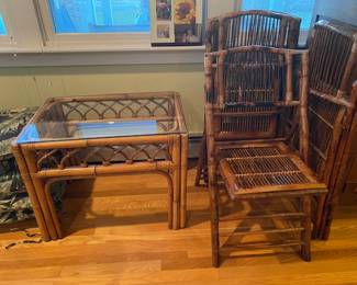 Folding chairs and matching table