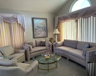 Welcome to the 80s house!
entire living room suite including curtains all for sale