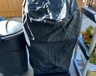 And here it is with sides trays folded, and cover on, takes up very little space