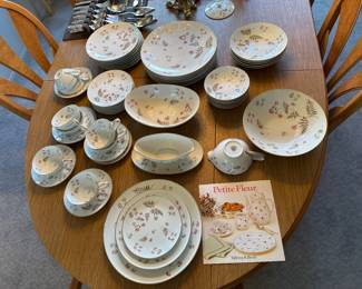 Petit Fleur set of dishes by Villeroy and Bach