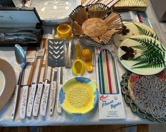 Vintage hot pads, Napro vintage knives and spoon and spatula with patterned handles