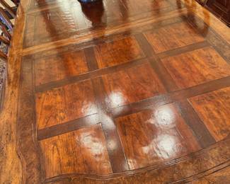 Henredon Dining Table with 3 leaves and 8 chairs