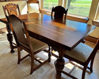 Dining Table with 6 chairs