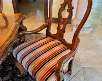 Henredon Dining Table with 3 leaves and 8 chairs