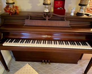 Chickering upright piano very nice condition, seems to be in tune.