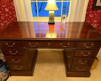 Fine quality small Mt Airy mahogany desk.