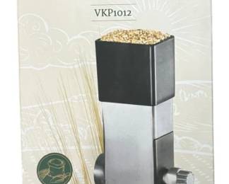 NEW Hand Crank Grain Mill