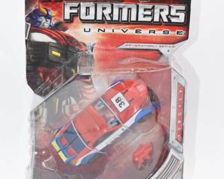Hasbro Transformers Universe Generation 1 Series Smokescreen 25th Anniversary Deluxe Class Action Figure
