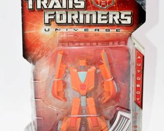 Transformers Universe Legends Class Autobot Wheelie G1 Series 25th Anniversary Action Figure