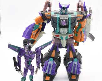 Hasbro Transformers Cybertron MEGATRON Leader Class Figure with Companion, 2005