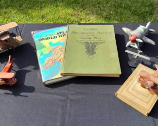 ST1037Leslies Flight Home Decor