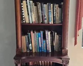 ST1036Bookcase with books