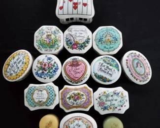 ST1080Vintage Franklin Porcelain Music Boxes And More