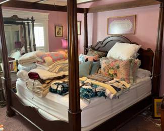 King size canopy bed