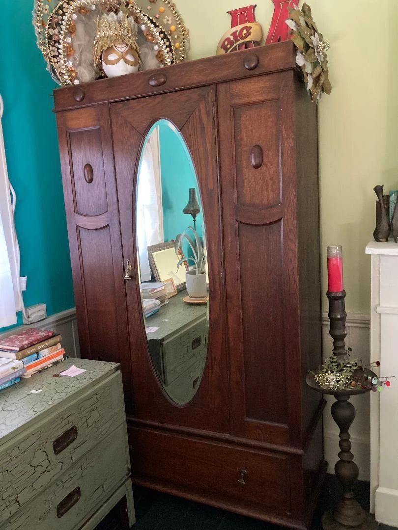 Big Armoir